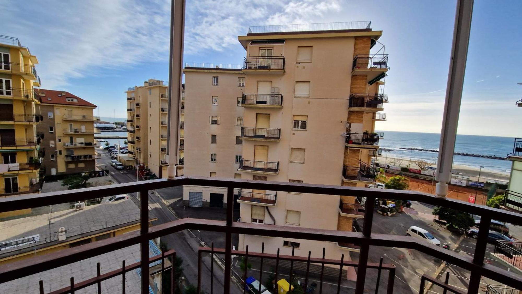 Olimpia Apartment Arma di Taggia Exterior photo